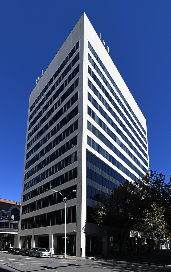 BB&T Bank Building by John W. Cahill