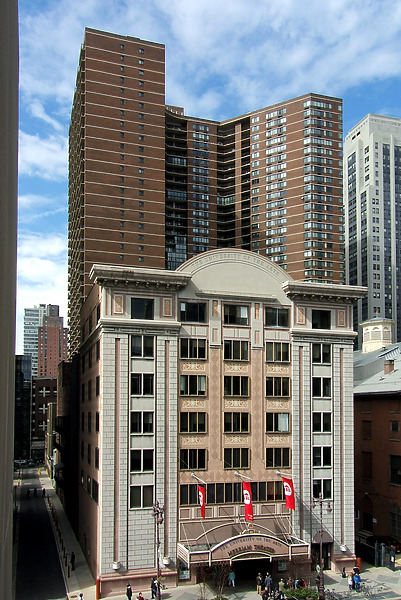 119-005-585