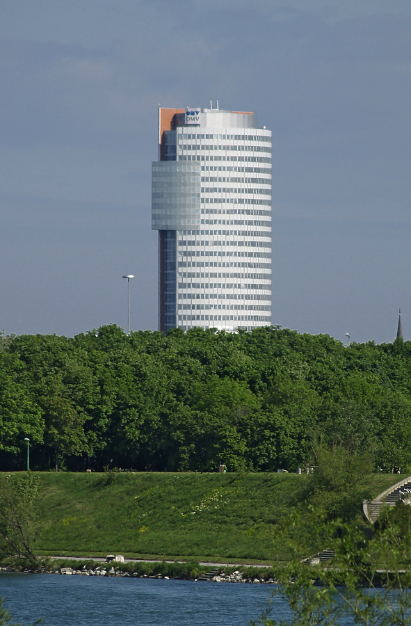 Florido Tower by Cesar Serrano