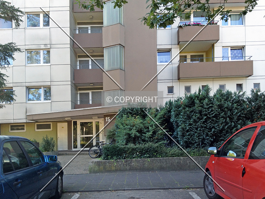 Grundstraße 9-15 by Nephilim