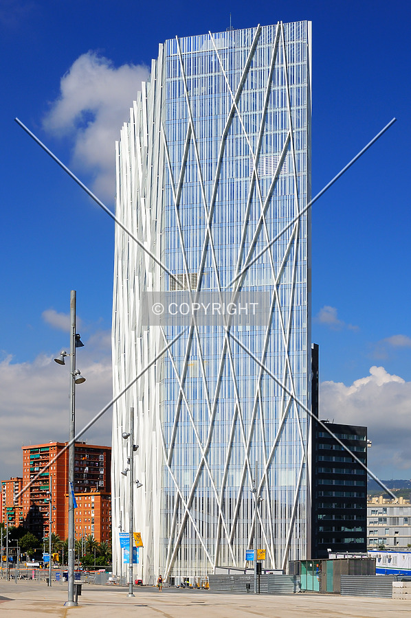 Torre Diagonal Zero Zero by David Guija