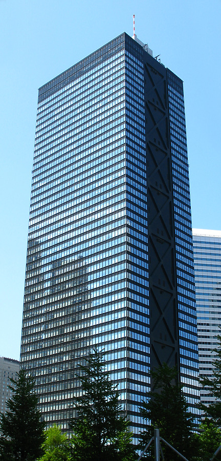 Shinjuku Mitsui Building by Kevin Hemphill