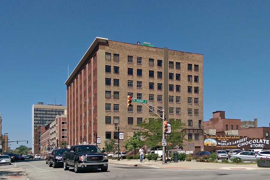 Jefferson Centre by Ryan Hildebrand