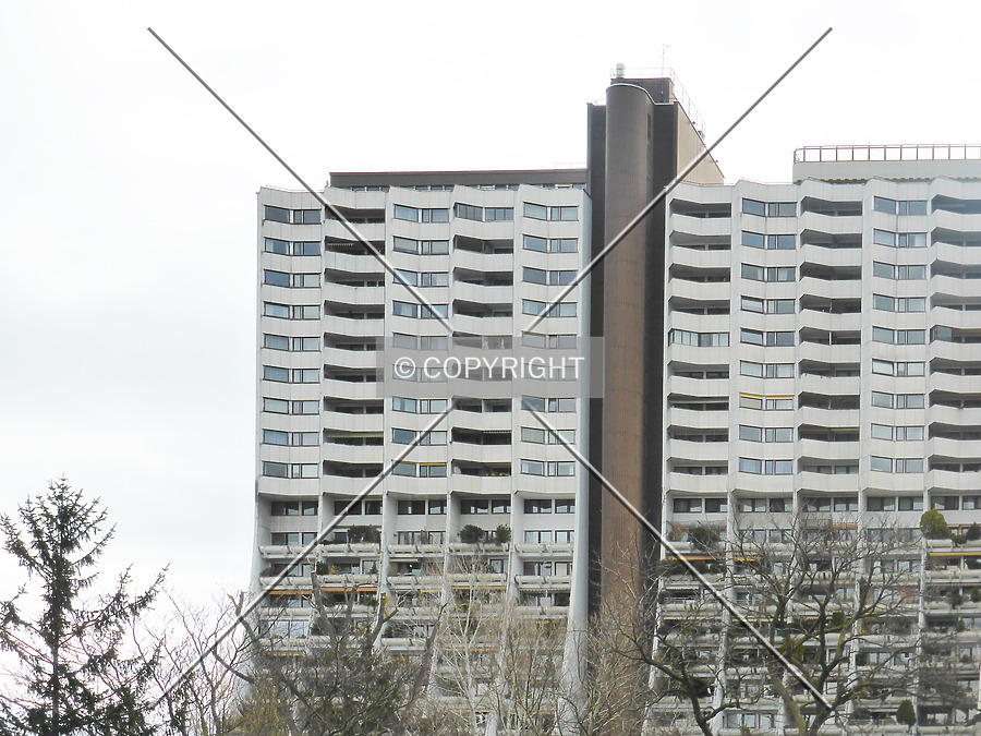 Wohnpark Alterlaa - Block A5-A8 by Nephilim