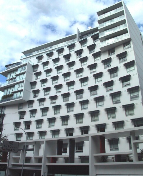121-526-999