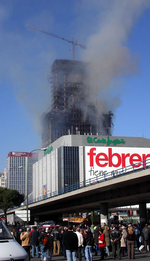 Edificio Windsor by Cesar Serrano