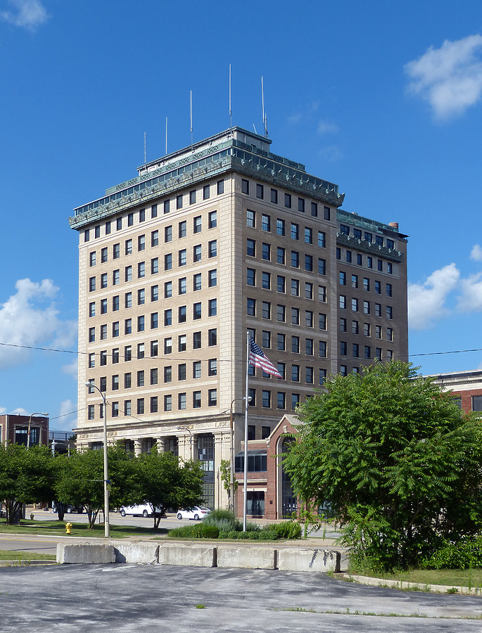 Northbank Center by Nate Lindsey