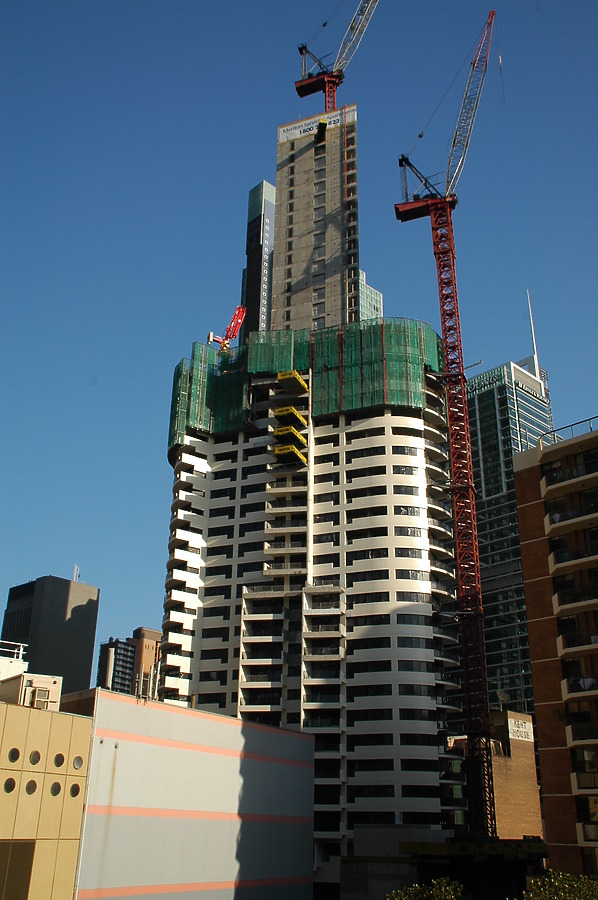 Meriton Tower by John Bek