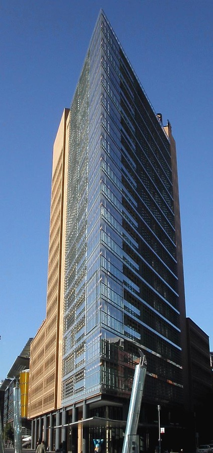 Potsdamer Platz 11 by Cesar Serrano