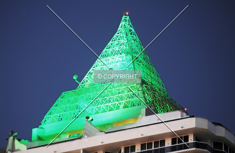 Green Diamond by Jorge Molina