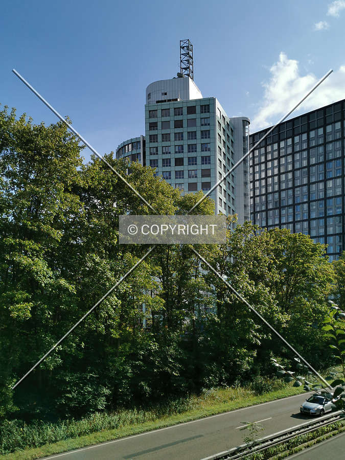 Taunus Tower by Nephilim