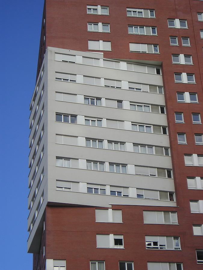 Torre IV by Mikel Allende