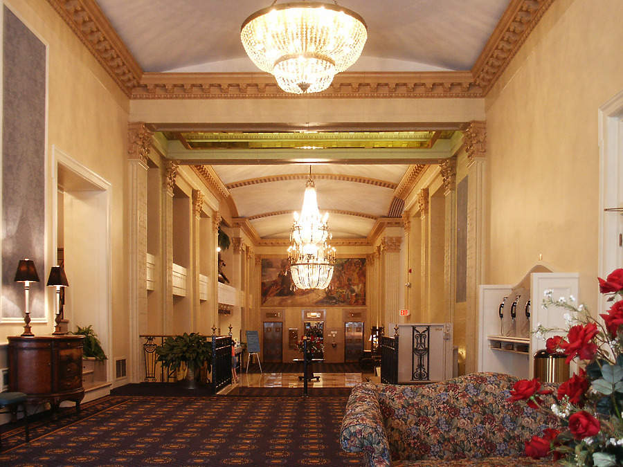 Hotel Père Marquette by Daniel Kieckhefer