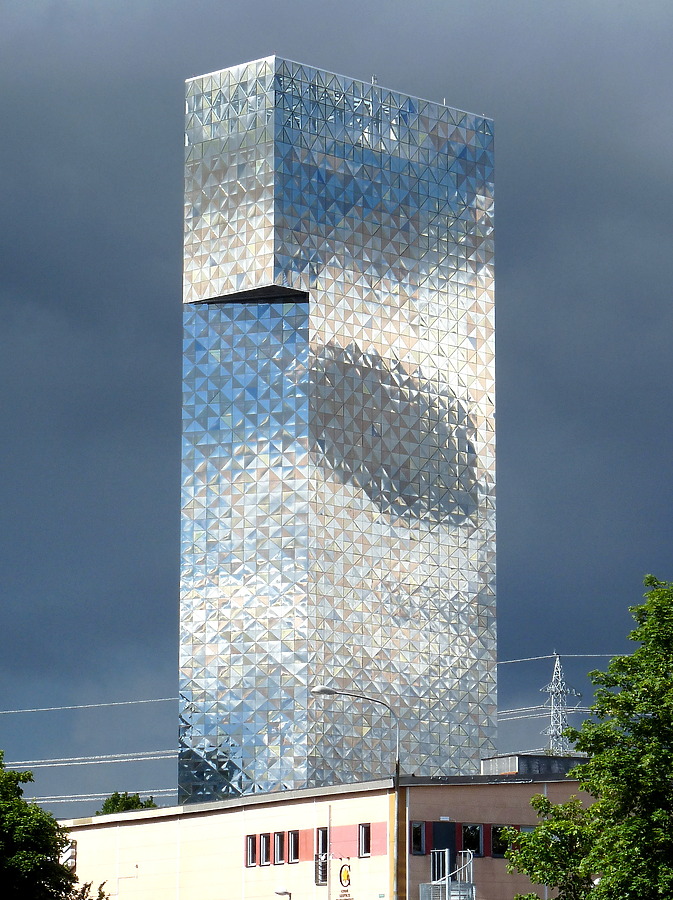 Victoria Tower by Robin Spetz
