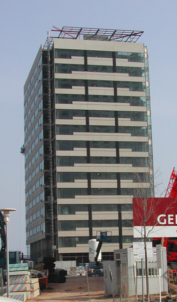 123-554-696