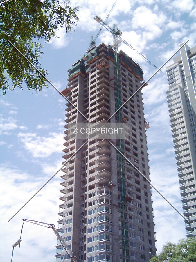 Torre del Parque by Maximiliano Buono