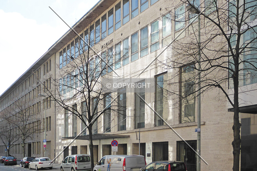 Junghofstraße 11
