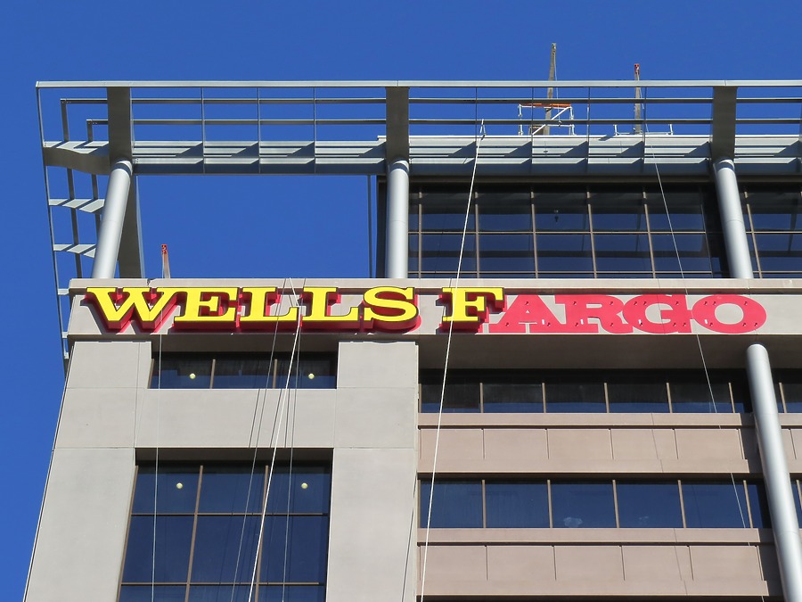 Wells Fargo 550 Tower by James Peacock