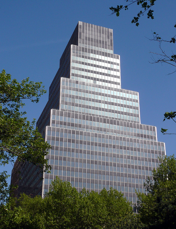 250 Broadway by Nate Lindsey