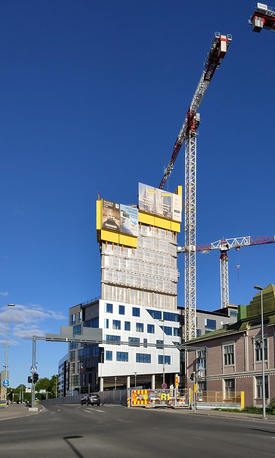 Tampereen Topaasi by Huopa