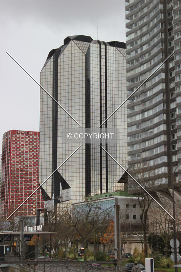 Tour Cristal by Florian Barbier
