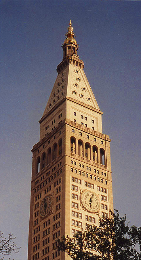 Metropolitan Life Tower by Nate Lindsey