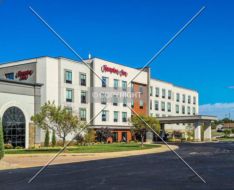 Hampton Inn O'Fallon by Ryan Hildebrand
