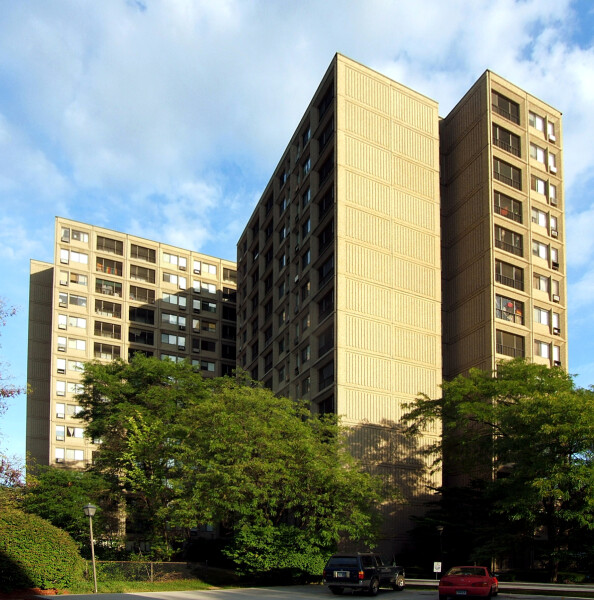 Harbor Brook Apartments