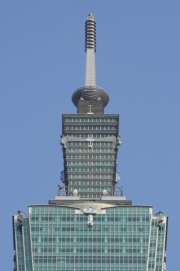 Taipei 101 by Michiel van Dijk