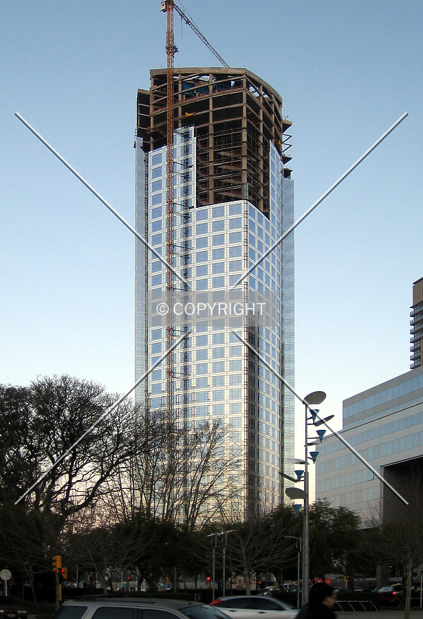Torre Repsol YPF by Maximiliano Buono