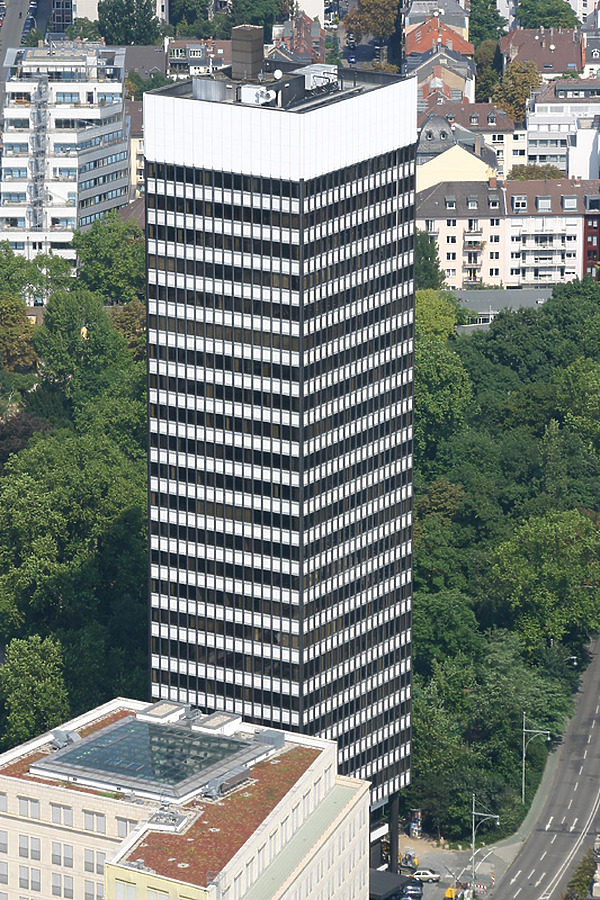 SGZ-Bank by Michiel van Dijk