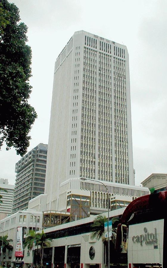 Peninsula Plaza by Edmund Teo