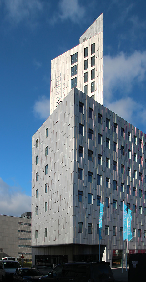 Fosshotel Reykjavík by Kjetil Balog
