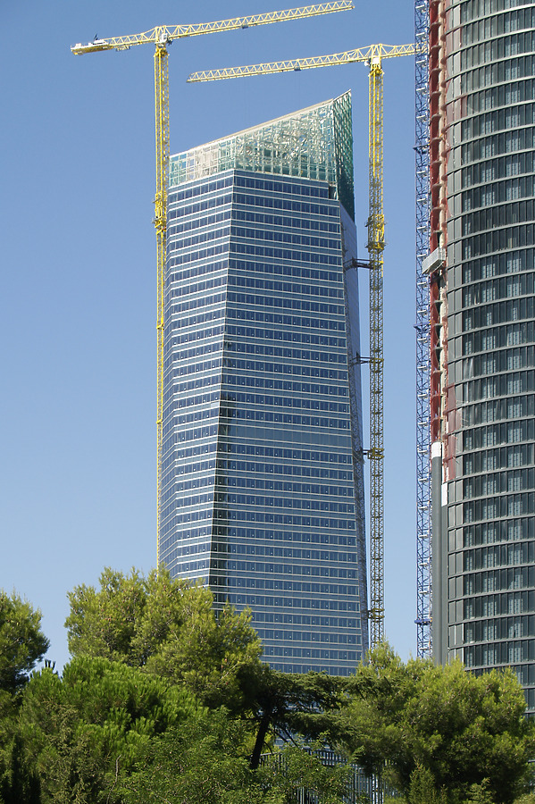Torre de Cristal by Cesar Serrano