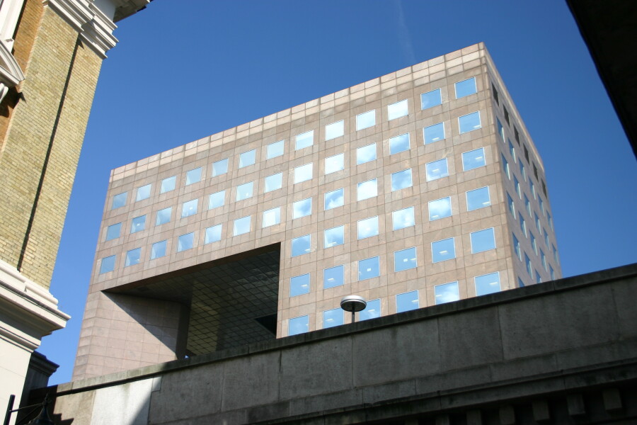 132-761-670