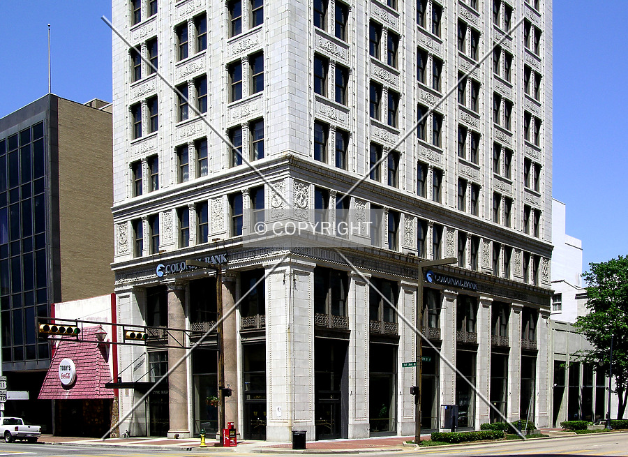 Elyton Hotel by Chris Patriarca