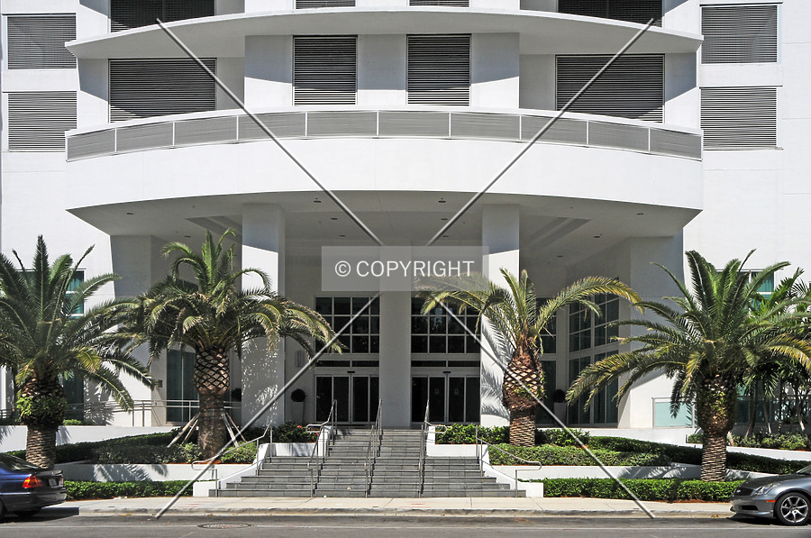 Plaza on Brickell Tower I by Jorge Molina