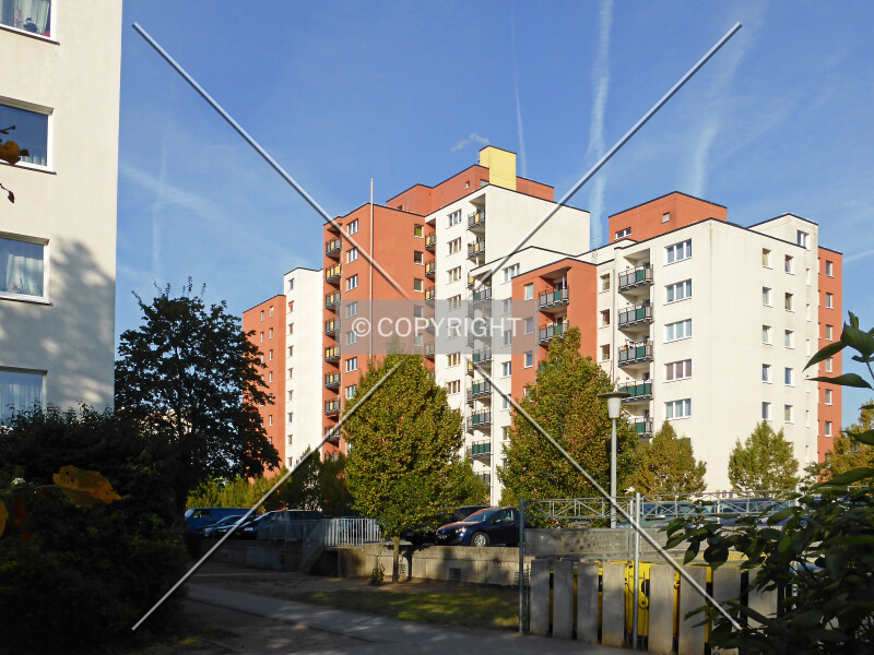 Robert-Bunsen-Straße 1-5