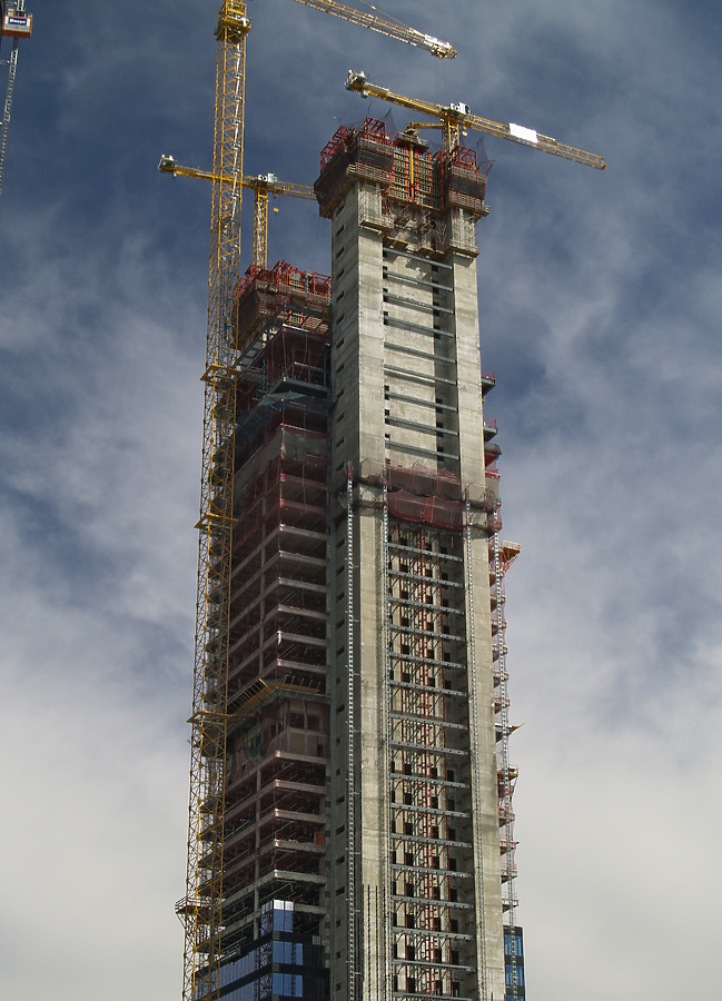 Torre Caja Madrid by Cesar Serrano