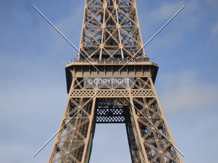 Tour Eiffel by Nephilim