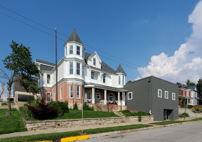 601 East High Street