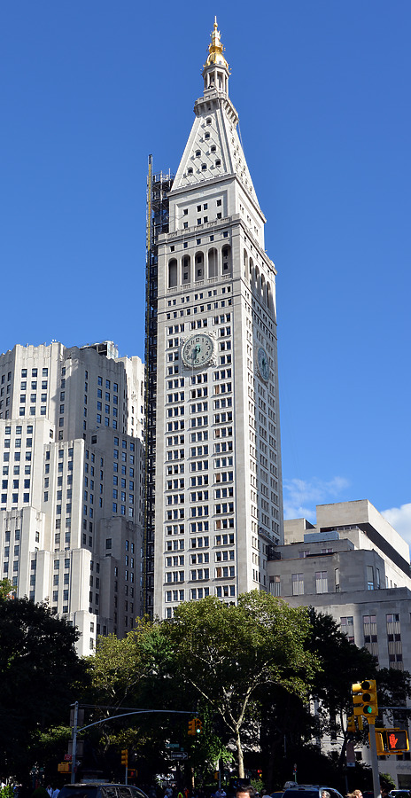 Metropolitan Life Tower by John Cahill