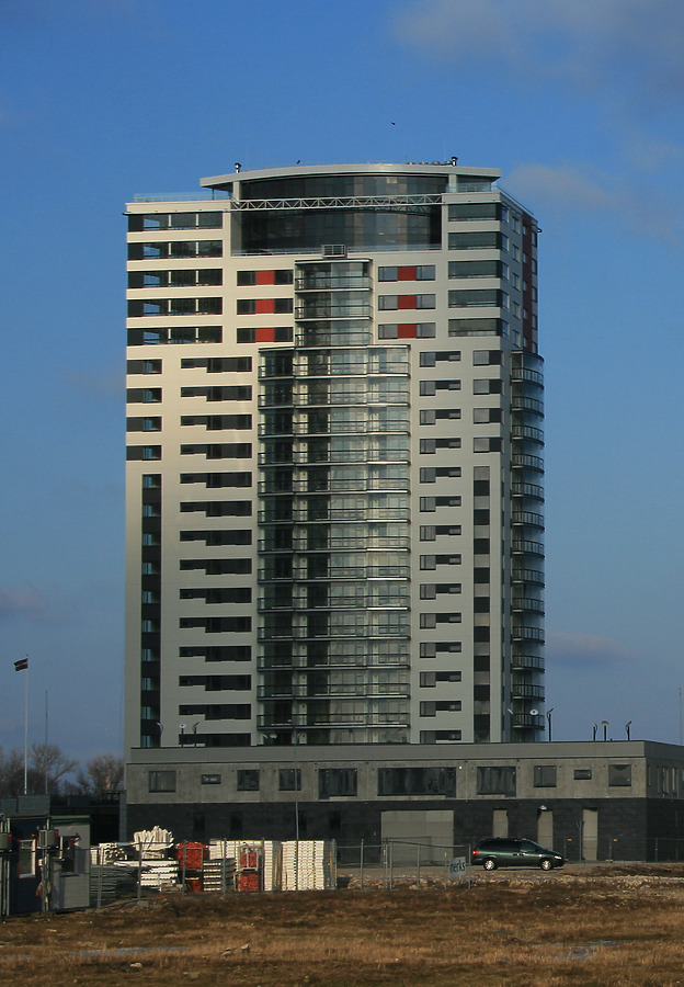 Skanstes virsotnes I by Laurijs Svirskis