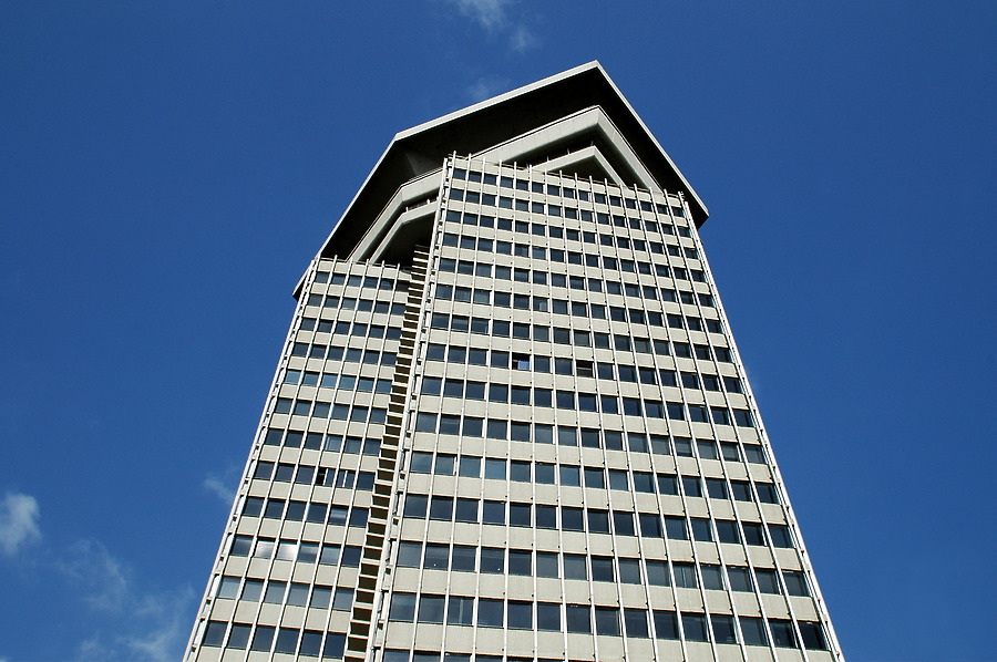 Edificio Colón by John Bek