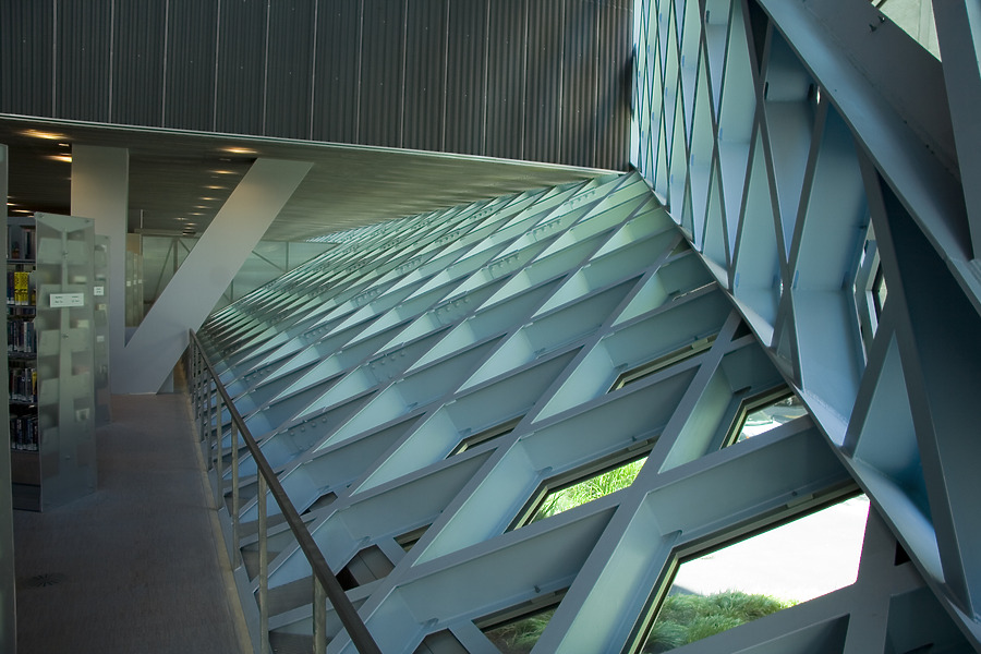 Seattle Central Library by Pavel Toczynski