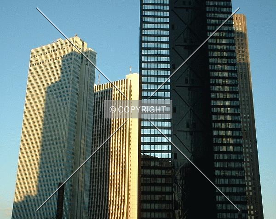 Shinjuku Mitsui Building by Andrew Stewart