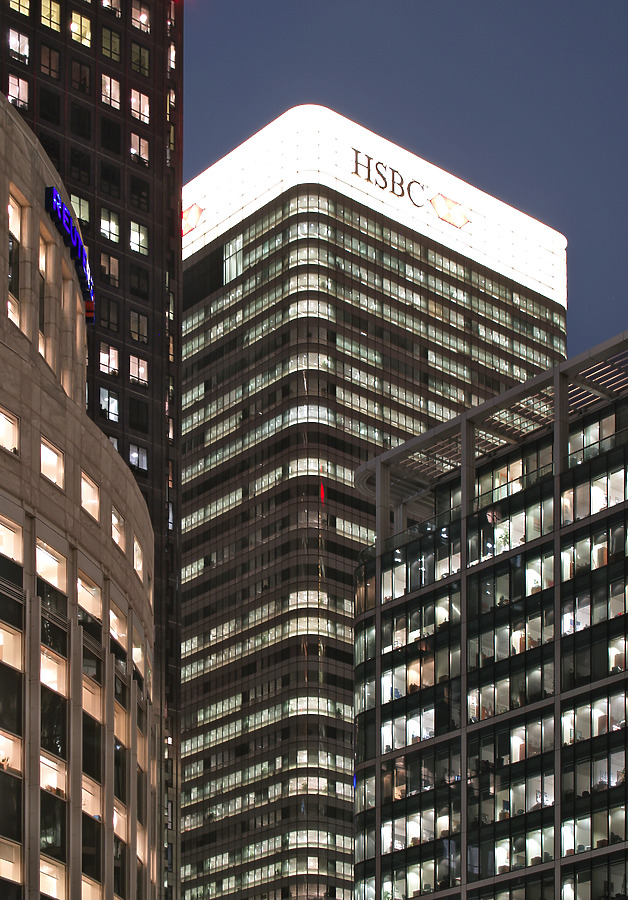 8 Canada Square by Cesar Serrano