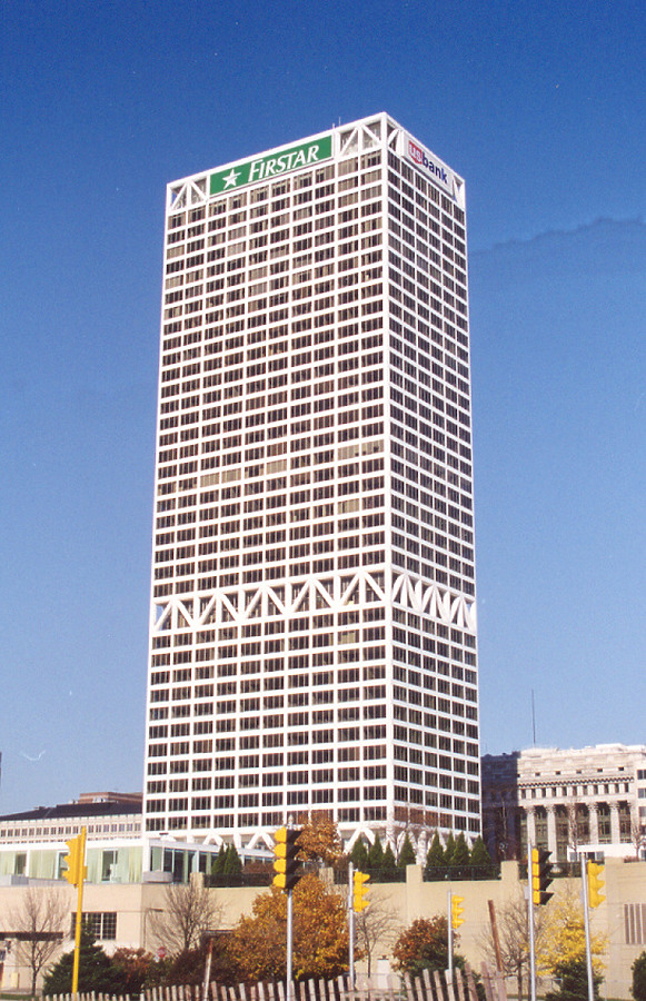 US Bank Center by Marshall Gerometta