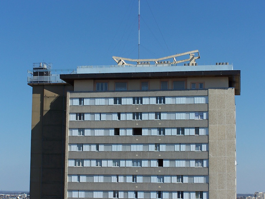 Tour Sarah Bernhardt by Florian Barbier