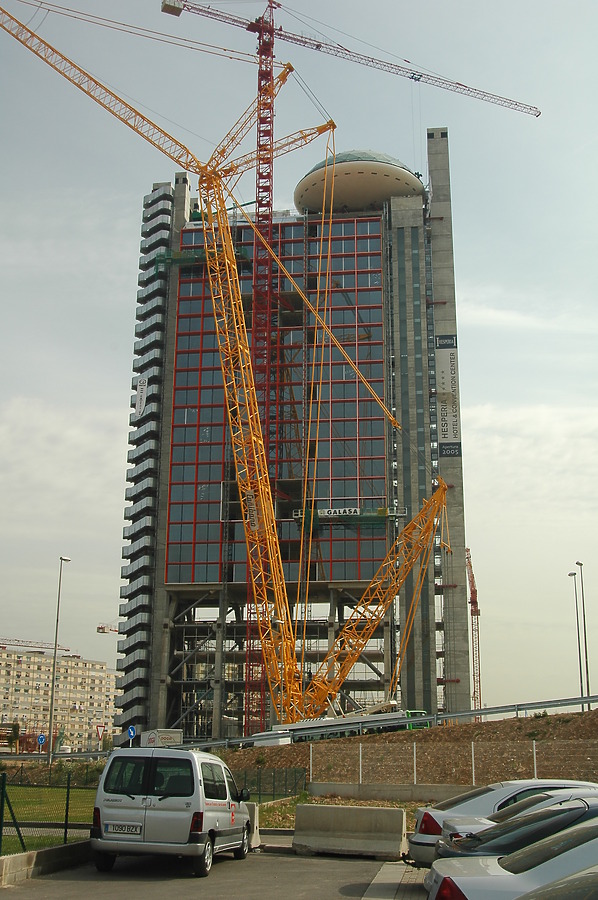 Hesperia Tower by David Guija